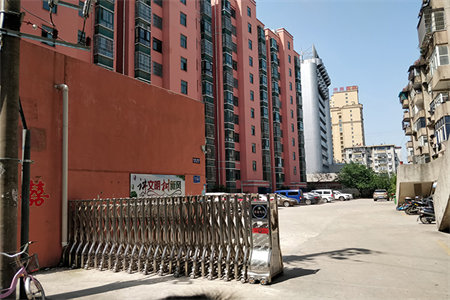 出售泰安财源办事处宿舍3室2厅1卫86平简单装修