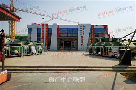 龙华园C区2室2厅1卫90㎡带车库28